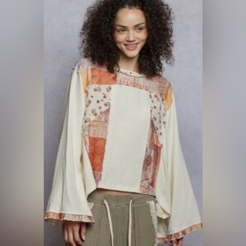 ✨ NWT POL Patchwork Boho Bell Sleeve Top Size Large ✨